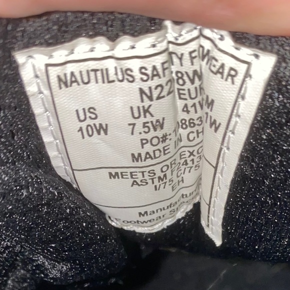 Nautilus Steel Toe Waterproof Work Shoes - Picture 4 of 4